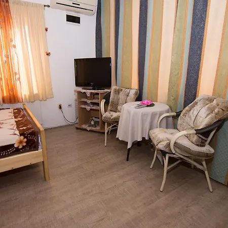 Smek Motel *